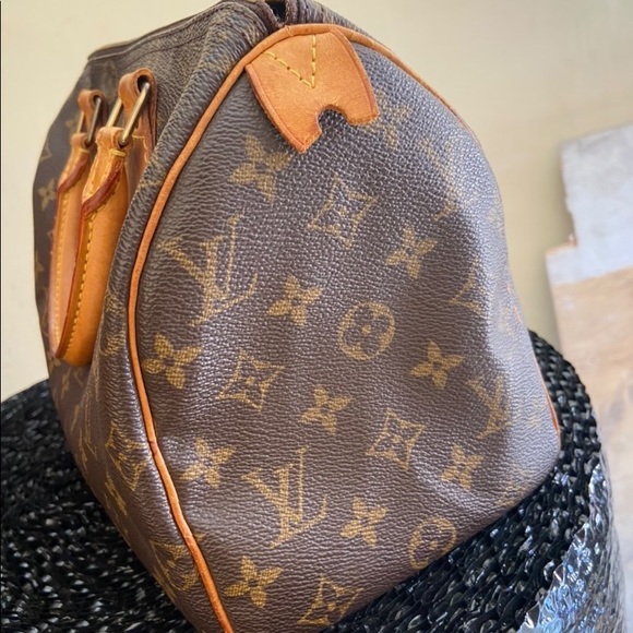 ✨SOLD✨AUTHENTIC LOUIS VUITTON SPEEDY 25✨ - Picture 8 of 14